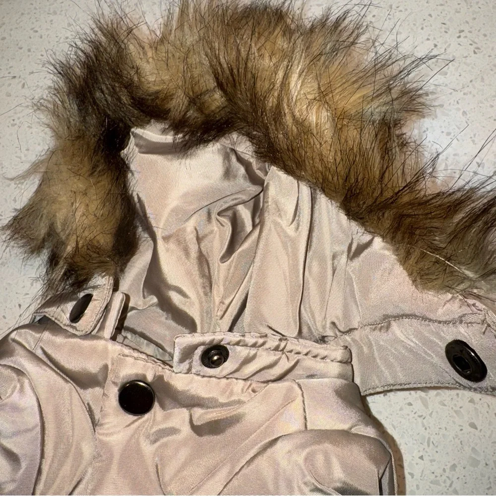 Stylish Tan Dog Jacket with Faux Fur Trim - size S (up to 10 lbs) NWOT